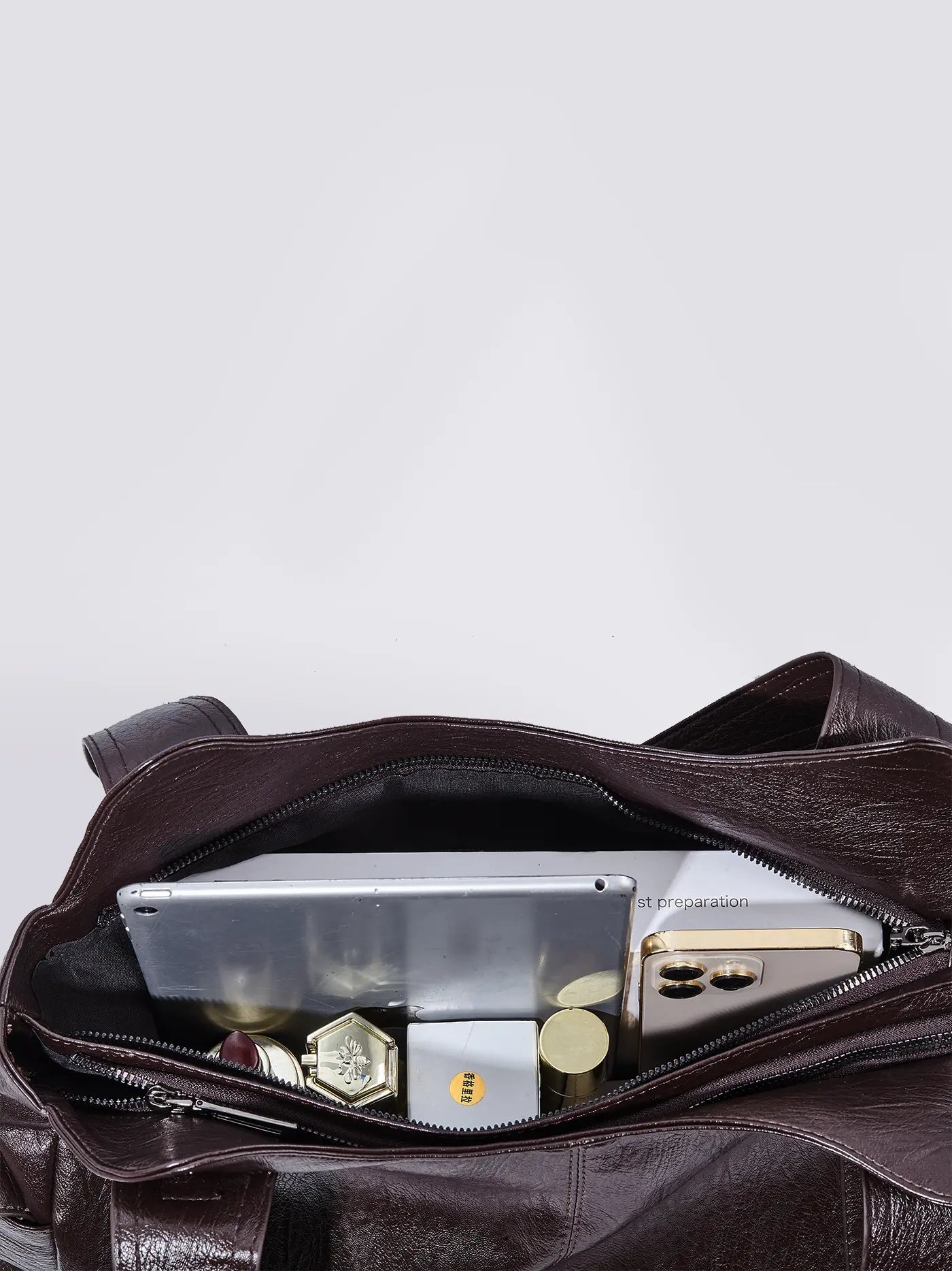 Classic Multi-Pocket Shoulder Bag – Stylish & Versatile for Everyday Use