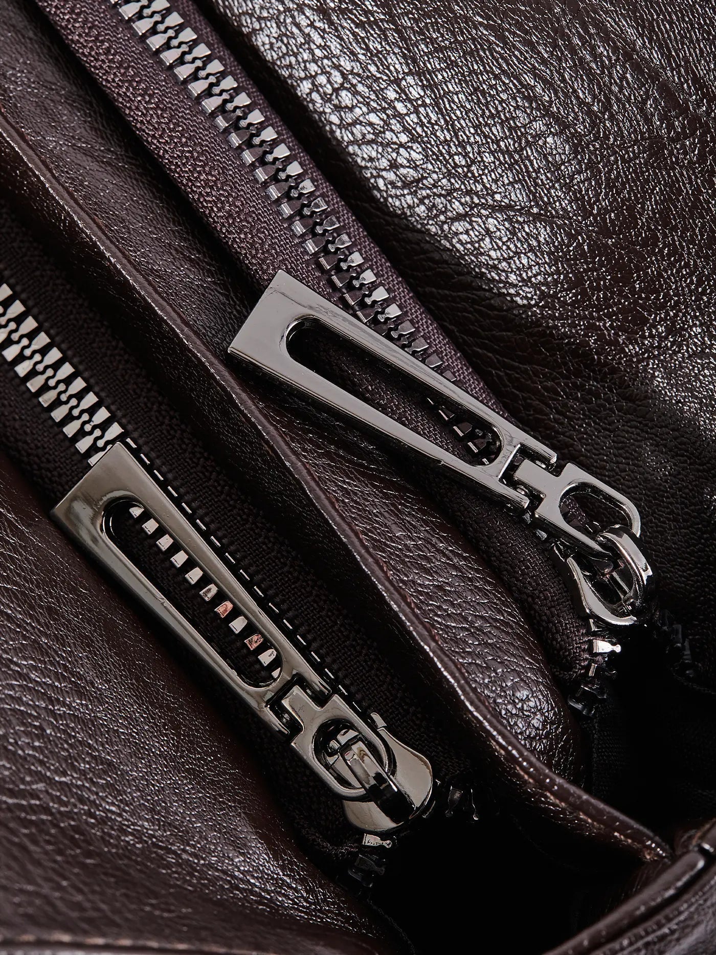 Classic Multi-Pocket Shoulder Bag – Stylish & Versatile for Everyday Use