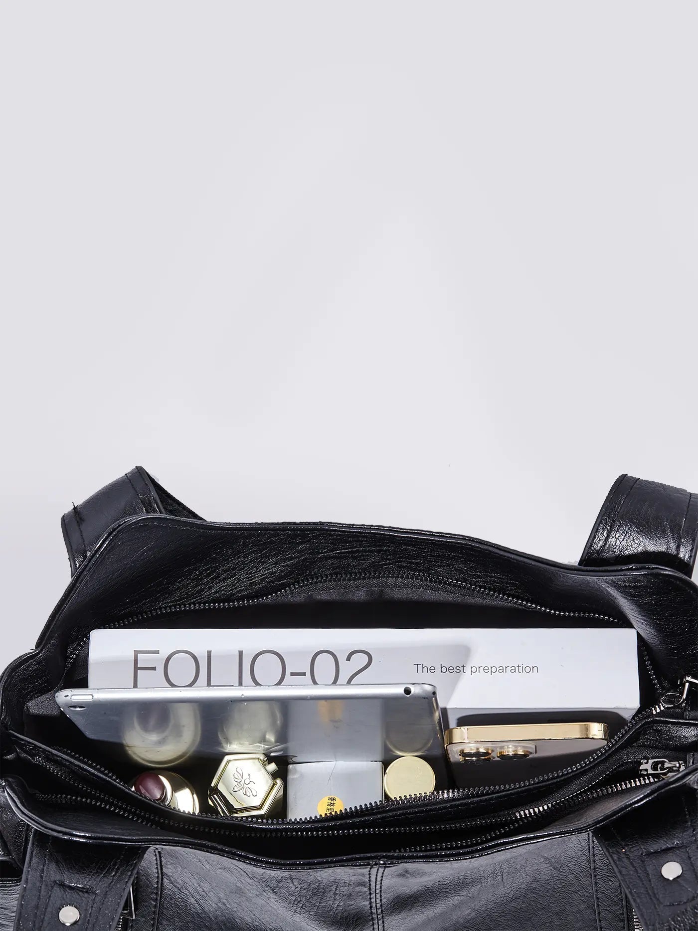 Classic Multi-Pocket Shoulder Bag – Stylish & Versatile for Everyday Use